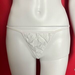 White full lace G-string 🤍🤍